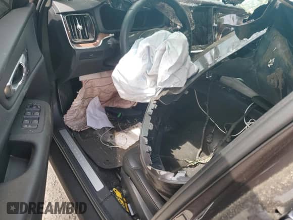 2024 Volvo S60 Plus Dark Theme с VIN 7JRL12TL1RG282490, выставлен на аукционе Copart как лот 66629675 с пробегом Не указан миль и Списание • Salvage title. История ставок и продаж доступна на DreamBid. Изображение 8.