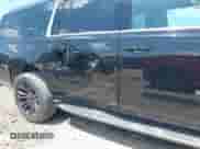 2019 Chevrolet Suburban LT z VIN 1GNSCHKC9KR386770, wystawiony jako IAAI lot #42509089 z przebiegiem 104 678 mil mil oraz . Historia ofert i sprzedaży dostępna na DreamBid. Obrazek 6.