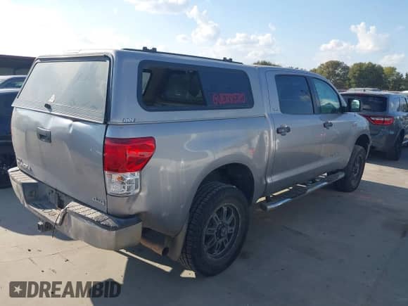 2008 Toyota Tundra с VIN 5TFDV54168X038547, выставлен на аукционе IAAI как лот 43535798 с пробегом 243 694 миль миль и . История ставок и продаж доступна на DreamBid. Изображение 4.