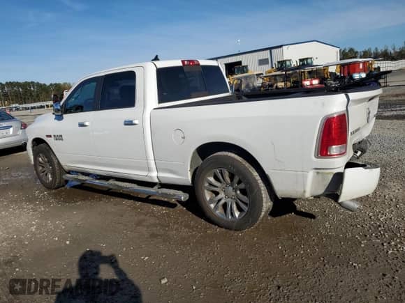 2015 Ram 1500 Laramie Limited z VIN 1C6RR7WM3FS728609, wystawiony jako Copart lot #80263024 z przebiegiem 57 297 mil mil oraz Szkoda całkowita • Salvage title. Historia ofert i sprzedaży dostępna na DreamBid. Obrazek 2.