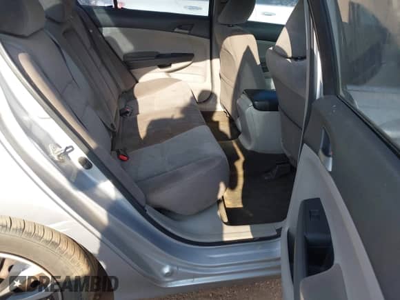 2010 Honda Accord LX z VIN 1HGCP2F3XAA016936, wystawiony jako IAAI lot #43172030 z przebiegiem 213 414 mil mil oraz . Historia ofert i sprzedaży dostępna na DreamBid. Obrazek 8.