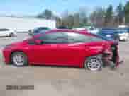 2018 Toyota Prius Plus z VIN JTDKARFP0J3077479, wystawiony jako IAAI lot #42062334 z przebiegiem 23 388 mil mil oraz . Historia ofert i sprzedaży dostępna na DreamBid. Obrazek 14.