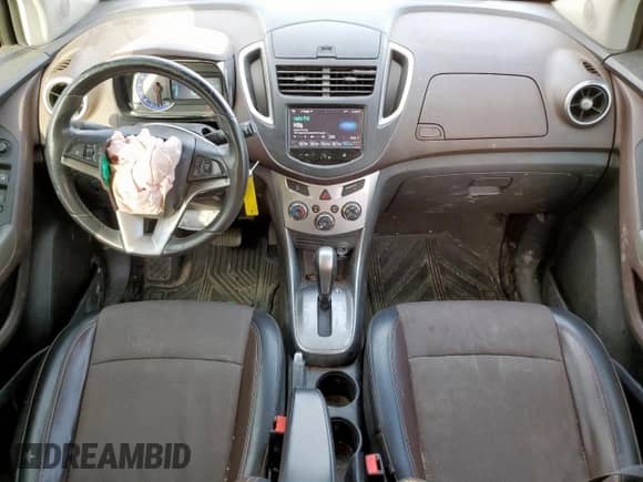 2015 Chevrolet Trax LT z VIN KL7CJLSB0FB127187, wystawiony jako Copart lot #65745625 z przebiegiem 170 374 mil mil oraz Szkoda całkowita • Salvage title. Historia ofert i sprzedaży dostępna na DreamBid. Obrazek 8.