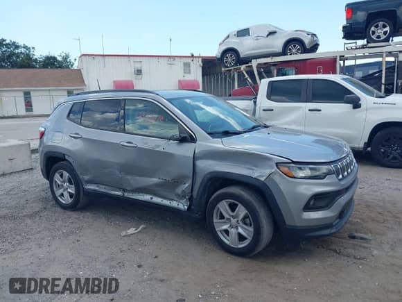2022 Jeep Compass Altitude с VIN 3C4NJCBB2NT235075, выставлен на аукционе IAAI как лот 42937679 с пробегом 33 650 миль миль и . История ставок и продаж доступна на DreamBid. Изображение 13.