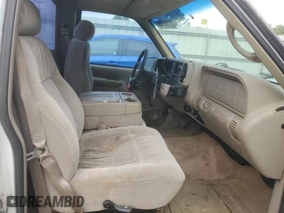 1997 GMC Sierra 1500 SL с VIN 1GTEC14W7VZ550350, выставлен на аукционе Copart как лот 81184144 с пробегом 106 983 миль миль и Списание • Salvage title. История ставок и продаж доступна на DreamBid. Изображение 10.