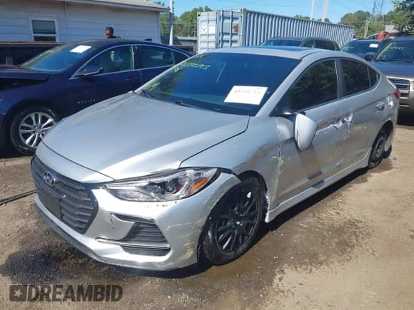 2018 Hyundai Elantra Sport с VIN KMHD04LB0JU702069, выставлен на аукционе IAAI как лот 43332713 с пробегом 66 428 миль миль и . История ставок и продаж доступна на DreamBid. Изображение 17.