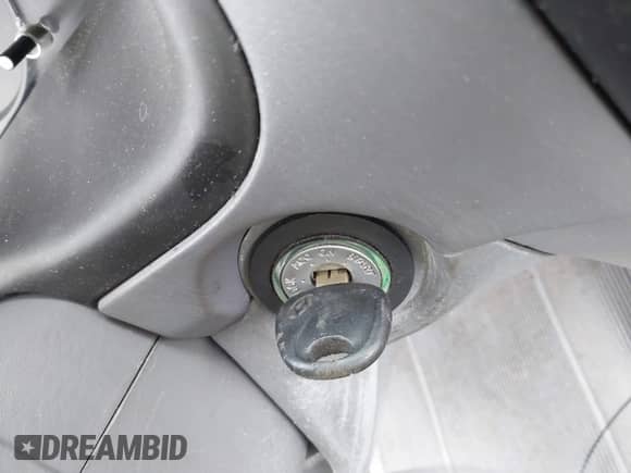 2001 Hyundai Sonata z VIN KMHWF25S21A379802, wystawiony jako IAAI lot #42365177 z przebiegiem 57 890 mil mil oraz . Historia ofert i sprzedaży dostępna na DreamBid. Obrazek 11.