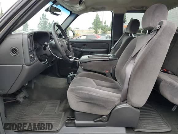 2005 GMC Sierra 1500 SLE с VIN 2GTEC19T851144178, выставлен на аукционе Copart как лот 84009935 с пробегом 193 803 миль миль и Чистый • Clean title. История ставок и продаж доступна на DreamBid. Изображение 7.