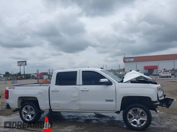 2017 Chevrolet Silverado 1500 LS with VIN 3GCUKNEC7HG274735, listed as a IAAI auction lot 39941955 with 163,567 mi miles and . Bid and sale history available at DreamBid. Image 13.