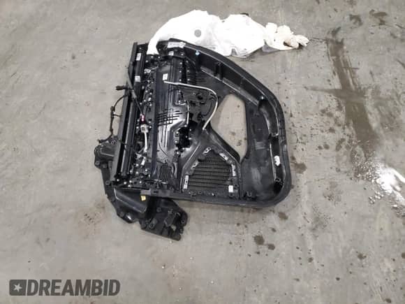 2023 Jeep Grand Cherokee Overland с VIN 1C4RJKDG8P8805067, выставлен на аукционе Copart как лот 47383225 с пробегом 34 778 миль миль и Списание • Salvage title. История ставок и продаж доступна на DreamBid. Изображение 13.