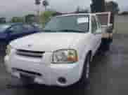 2003 Nissan Frontier XE z VIN 1N6DD26T03C458432, wystawiony jako IAAI lot #41799157 z przebiegiem 181 069 mil mil oraz . Historia ofert i sprzedaży dostępna na DreamBid. Obrazek 2.
