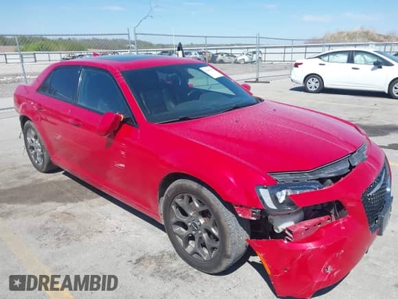 2015 Chrysler 300 S с VIN 2C3CCAGG6FH927154, выставлен на аукционе IAAI как лот 42189561 с пробегом 187 641 миль миль и . История ставок и продаж доступна на DreamBid. Изображение 1.