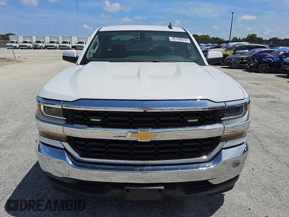 2018 Chevrolet Silverado 1500 LT with VIN 1GCRCREH1JZ168468, listed as a Copart auction lot 63621265 with 98,348 mi miles and Clean title. Bid and sale history available at DreamBid. Image 5.