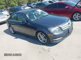 2013 Mercedes-Benz C 250 Sport с VIN WDDGF4HBXDR257569, выставлен на аукционе IAAI как лот 43357528 с пробегом 103 535 миль миль и . История ставок и продаж доступна на DreamBid. Изображение 1.