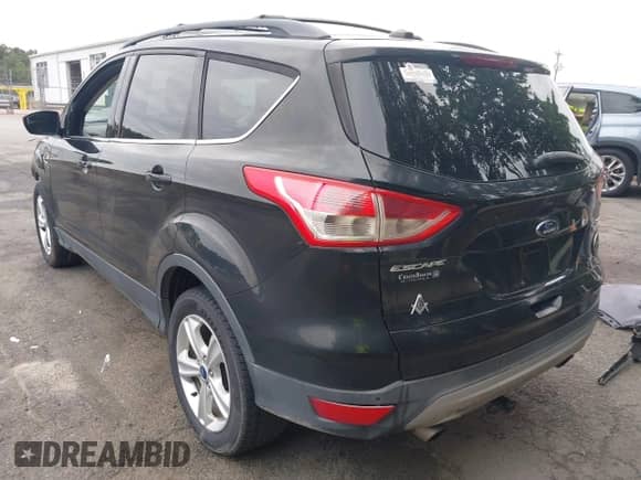 2014 Ford Escape SE z VIN 1FMCU0G94EUA45766, wystawiony jako IAAI lot #43248706 z przebiegiem 234 562 mil mil oraz . Historia ofert i sprzedaży dostępna na DreamBid. Obrazek 3.