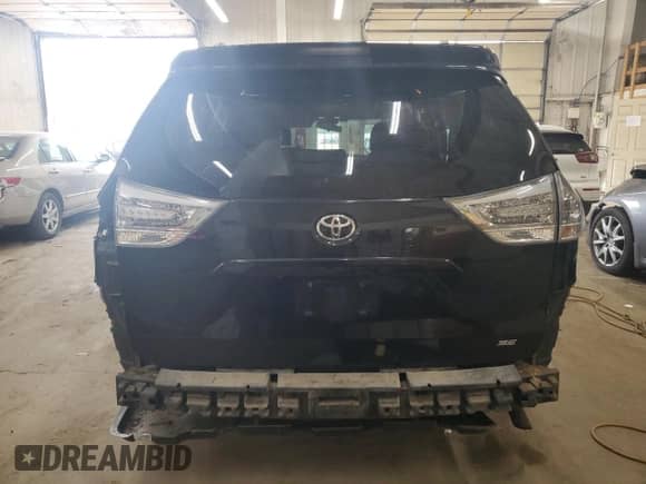 2011 Toyota Sienna SE with VIN 5TDXK3DCXBS110665, listed as a Copart auction lot 84588025 with 317,691 mi miles and Salvage title. Bid and sale history available at DreamBid. Image 6.