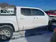 2024 Toyota Tacoma SR5 с VIN 3TMLB5JN6RM000884, выставлен на аукционе IAAI как лот 41369219 с пробегом 9 523 миль миль и . История ставок и продаж доступна на DreamBid. Изображение 14.