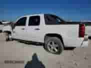 2010 Chevrolet Avalanche LT z VIN 3GNVKFE05AG195254, wystawiony jako Copart lot #87195484 z przebiegiem Nie podano mil oraz Szkoda całkowita • Salvage title. Historia ofert i sprzedaży dostępna na DreamBid. Obrazek 2.