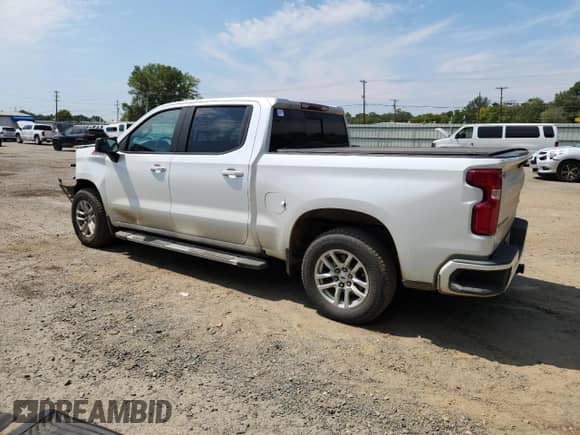 2020 Chevrolet Silverado 1500 RST with VIN 1GCUYEEDXLZ110671, listed as a Copart auction lot 70492325 with 79,074 mi miles and Salvage title. Bid and sale history available at DreamBid. Image 2.