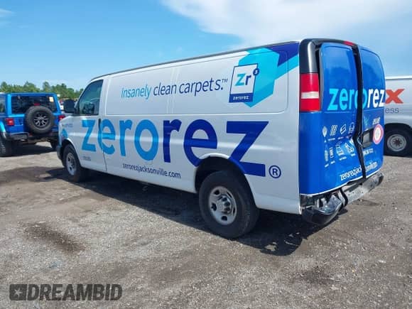 2018 Chevrolet Express Cargo with VIN 1GCZGHFGXJ1165877, listed as a IAAI auction lot 42642887 with 120,421 mi miles and . Bid and sale history available at DreamBid. Image 3.