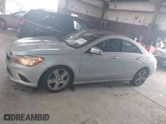 2016 Mercedes-Benz CLA 250 with VIN WDDSJ4GB9GN334146, listed as a IAAI auction lot 42983985 with 81,870 mi miles and . Bid and sale history available at DreamBid. Image 14.