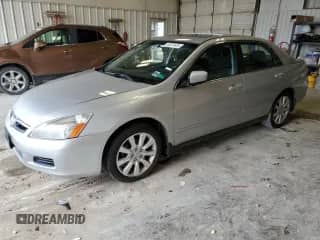 2006 Honda Accord LX with VIN 1HGCM66386A052454, listed as a Copart auction lot 89870435 with 87,532 mi miles and Salvage title. Bid and sale history available at DreamBid. Image 1.