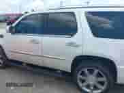 2010 Cadillac Escalade Premium with VIN 1GYUKCEF6AR273073, listed as a IAAI auction lot 42802262 with 261,883 mi miles and . Bid and sale history available at DreamBid. Image 14.