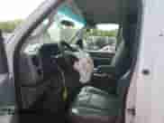 2014 Ford Econoline Cargo Commercial z VIN 1FTNE1EW3EDA66746, wystawiony jako Copart lot #56550355 z przebiegiem 176 493 mil mil oraz Szkoda całkowita • Salvage title. Historia ofert i sprzedaży dostępna na DreamBid. Obrazek 7.