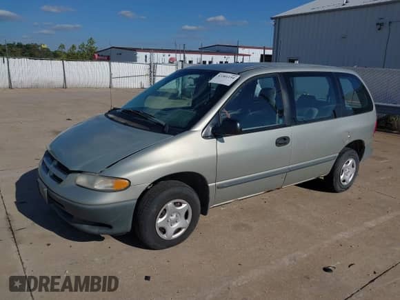 2000 Dodge Caravan with VIN 2B4FP25B0YR547084, listed as a IAAI auction lot 43301194 with 235,824 mi miles and . Bid and sale history available at DreamBid. Image 2.
