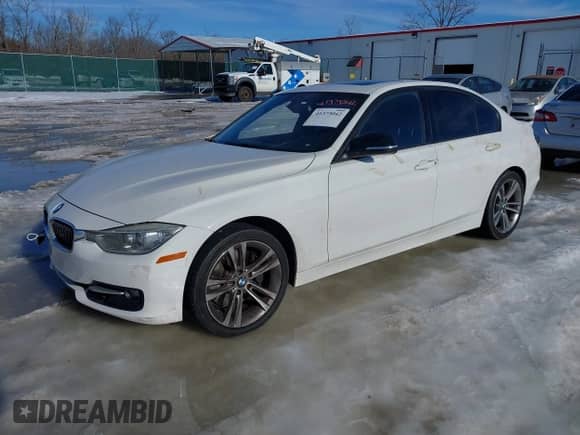 2014 BMW 3 Series 335i xDrive with VIN WBA3B9G5XENR91793, listed as a IAAI auction lot 41373042 with 138,560 mi miles and . Bid and sale history available at DreamBid. Image 2.