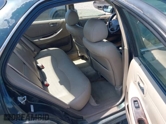 2001 Honda Accord EX с VIN 1HGCG16521A070727, выставлен на аукционе IAAI как лот 42858554 с пробегом 274 934 миль миль и . История ставок и продаж доступна на DreamBid. Изображение 8.