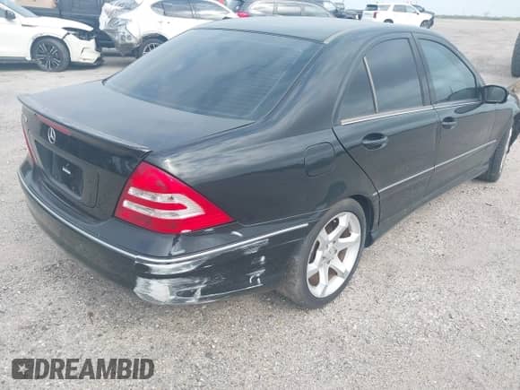 2007 Mercedes-Benz C 230 Sport with VIN WDBRF52H17F905780, listed as a IAAI auction lot 41934997 with 201,961 mi miles and . Bid and sale history available at DreamBid. Image 12.
