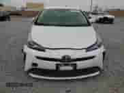 2020 Toyota Prius L Eco with VIN JTDKARFU3L3117501, listed as a Copart auction lot 81720245 with 27,909 mi miles and Salvage title. Bid and sale history available at DreamBid. Image 5.