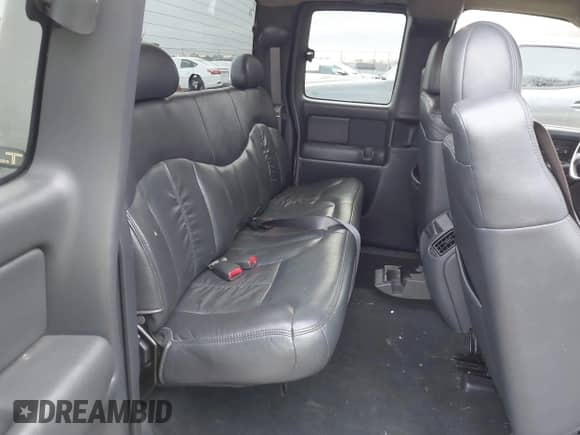 2002 Chevrolet Silverado 1500 LS with VIN 2GCEC19T121346310, listed as a IAAI auction lot 41451900 with 140,697 mi miles and . Bid and sale history available at DreamBid. Image 8.