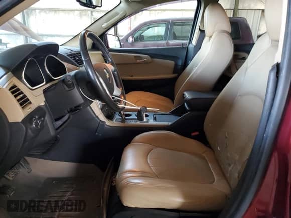 2011 Chevrolet Traverse LTZ with VIN 1GNKVLED5BJ213330, listed as a Copart auction lot 86642625 with 231,506 mi miles and Salvage title. Bid and sale history available at DreamBid. Image 7.