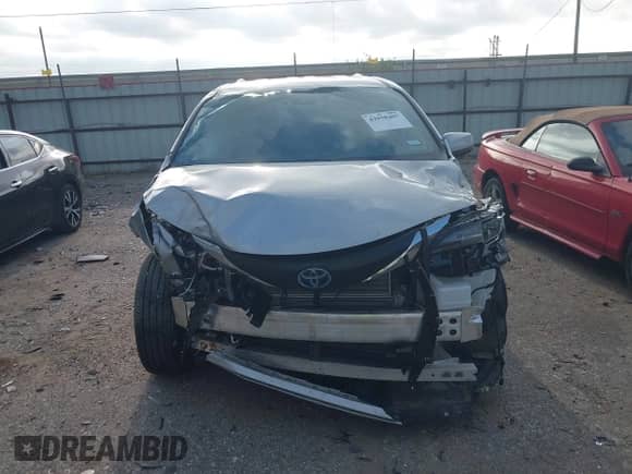 2025 Toyota Sienna LE with VIN 5TDKRKEC7SS260697, listed as a IAAI auction lot 42958407 with 5,707 mi miles and . Bid and sale history available at DreamBid. Image 13.