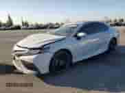 2023 Toyota Camry Hybrid XSE z VIN 4T1K31AK4PU059220, wystawiony jako Copart lot #71520905 z przebiegiem 45 489 mil mil oraz Szkoda całkowita • Salvage title. Historia ofert i sprzedaży dostępna na DreamBid. Obrazek 1.
