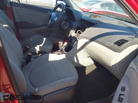 2016 Hyundai Accent SE с VIN KMHCT4AE0GU994122, выставлен на аукционе IAAI как лот 43475527 с пробегом 36 644 миль миль и . История ставок и продаж доступна на DreamBid. Изображение 5.