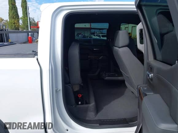 2021 GMC Sierra 1500 Elevation z VIN 3GTP8CED9MG430826, wystawiony jako IAAI lot #43359054 z przebiegiem 59 941 mil mil oraz . Historia ofert i sprzedaży dostępna na DreamBid. Obrazek 8.