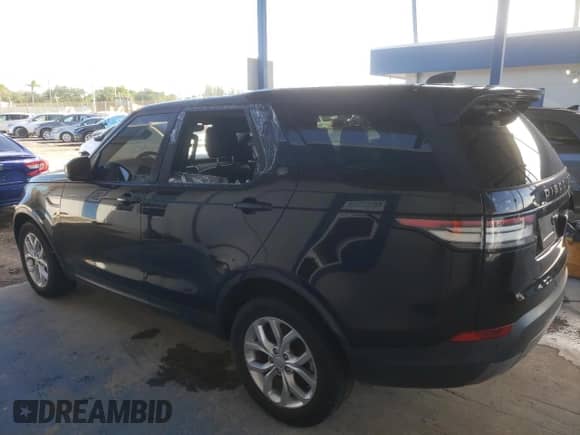 2019 Land Rover Discovery SE with VIN SALRG2RV2K2401370, listed as a Copart auction lot 84624495 with 122,279 mi miles and Clean title. Bid and sale history available at DreamBid. Image 2.