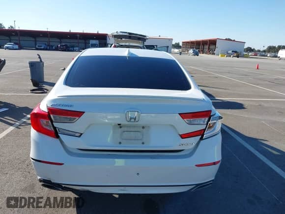 2019 Honda Accord Sport z VIN 1HGCV1F33KA147711, wystawiony jako IAAI lot #43205390 z przebiegiem 106 145 mil mil oraz . Historia ofert i sprzedaży dostępna na DreamBid. Obrazek 17.