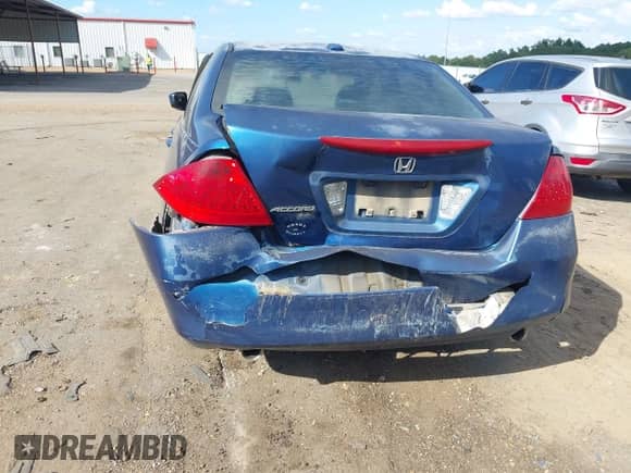 2006 Honda Accord EX-L with VIN 1HGCM66596A037818, listed as a IAAI auction lot 43280449 with 270,623 mi miles and . Bid and sale history available at DreamBid. Image 6.
