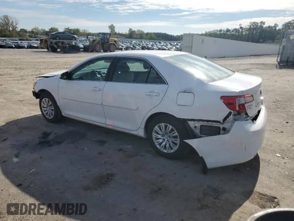 2014 Toyota Camry LE с VIN 4T4BF1FKXER420193, выставлен на аукционе Copart как лот 86238325 с пробегом 130 680 миль миль и На запчасти • Non repairable. История ставок и продаж доступна на DreamBid. Изображение 2.