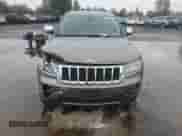 2012 Jeep Grand Cherokee Limited z VIN 1C4RJFBG2CC187150, wystawiony jako Copart lot #84956805 z przebiegiem 136 040 mil mil oraz Szkoda całkowita • Salvage title. Historia ofert i sprzedaży dostępna na DreamBid. Obrazek 5.