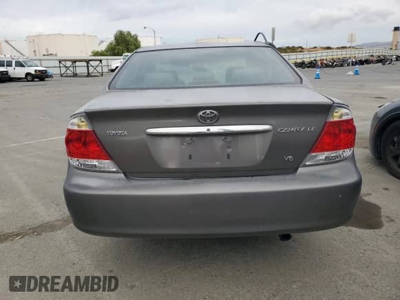 2005 Toyota Camry XLE with VIN 4T1BF30K45U596980, listed as a Copart auction lot 81821355 with 189,396 mi miles and Salvage title. Bid and sale history available at DreamBid. Image 6.