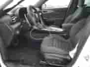 2024 Dodge Hornet R/T с VIN ZACPDFCW7R3A35249, выставлен на аукционе Copart как лот 41580115 с пробегом 577 миль миль и Чистый • Clean title. История ставок и продаж доступна на DreamBid. Изображение 7.