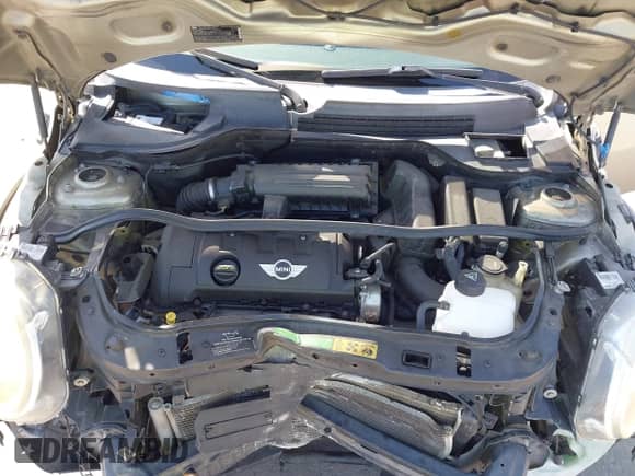 2007 MINI Hardtop with VIN WMWMF33537TT55761, listed as a IAAI auction lot 43072021 with 190,545 mi miles and . Bid and sale history available at DreamBid. Image 10.