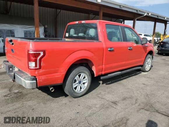 2017 Ford F-150 XL with VIN 1FTEW1C84HKC23332, listed as a Copart auction lot 70576515 with 137,059 mi miles and Clean title. Bid and sale history available at DreamBid. Image 3.