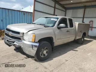 2008 Chevrolet Silverado 3500 с VIN 1GCHK39638E169501, выставлен на аукционе Copart как лот 62502465 с пробегом 312 700 миль миль и Списание • Salvage title. История ставок и продаж доступна на DreamBid. Изображение 1.