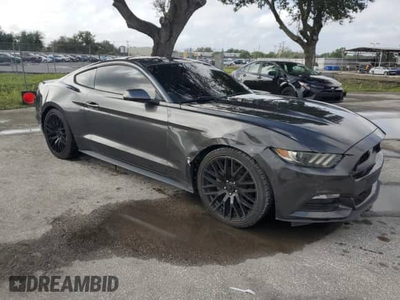 2016 Ford Mustang V6 z VIN 1FA6P8AMXG5302081, wystawiony jako Copart lot #84780205 z przebiegiem 231 790 mil mil oraz Szkoda całkowita • Salvage title. Historia ofert i sprzedaży dostępna na DreamBid. Obrazek 4.